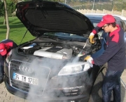 Como Lavar o Motor do Carro (7)