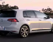 Volkswagen Golf GTI (2)