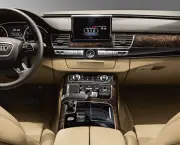 Audi A8 (1)
