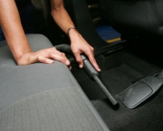Como Limpar o Interior do Automóvel (14)