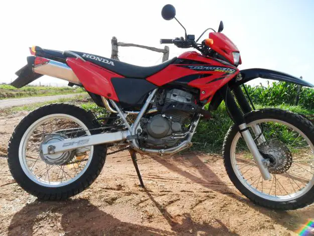 VENDA DE MOTOS - TRILHA E MOTOCROSS  Moto superconservada único dono  ,dispositivo de largada, tres chip de potência com apenas 40 horas de uso  (43)996431018.