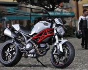 Ducati Monster 796 (6)