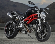 Ducati Monster 796 (10)