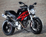 Ducati Monster 796 (11)
