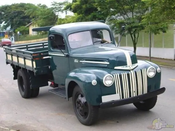 Caminhão Ford 1946 V8 8BA